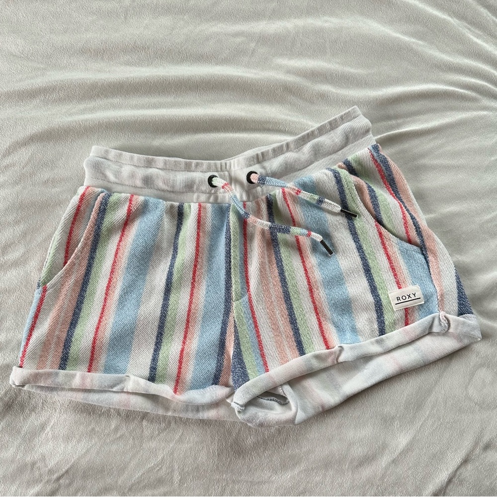 Roxy leisure shorts - size small